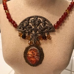 🍁Beautiful and Unique Necklace and Earring Set🍁